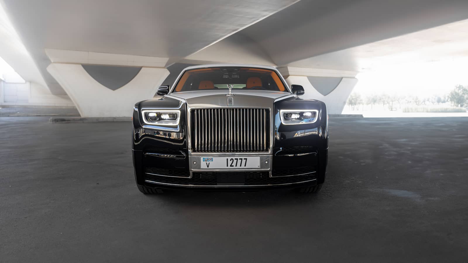 ROLLS ROYCE PHANTOM BLACK - Rent in Dubai UAE