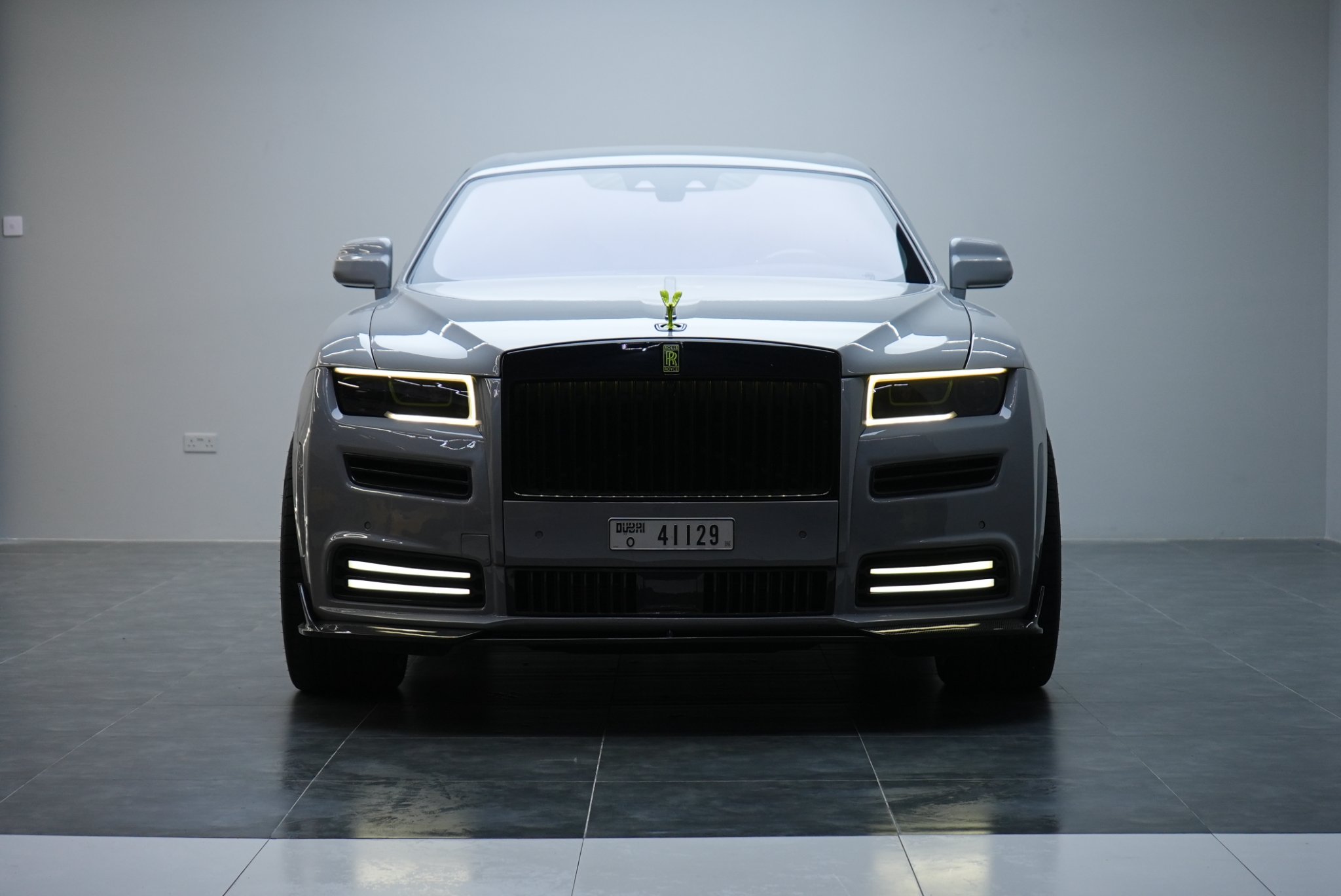 ROLLS ROYCE GHOST MANSORY GRAY - Rent in Dubai UAE