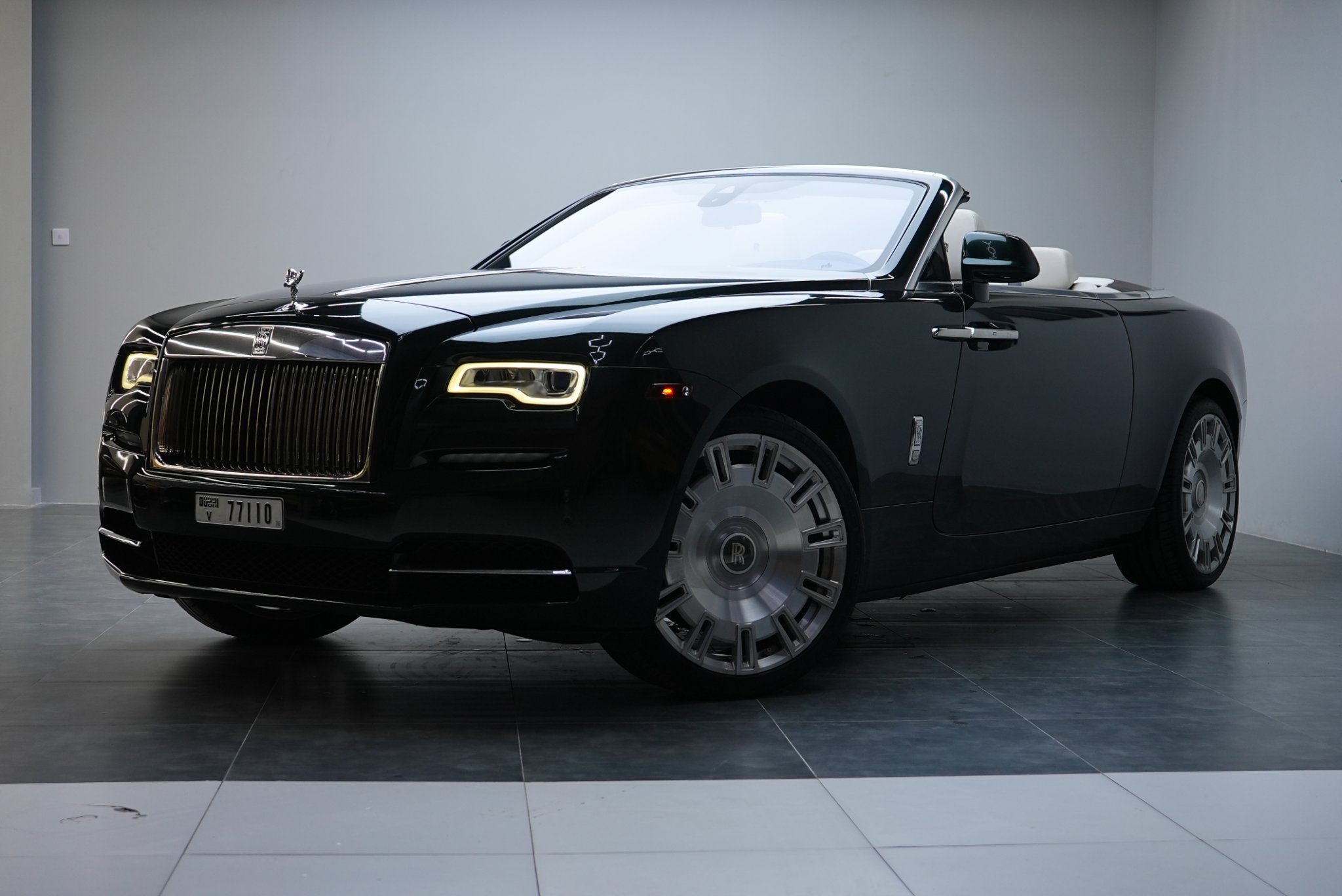 ROLLS ROYCE DAWN GREEN - Rent in Dubai UAE