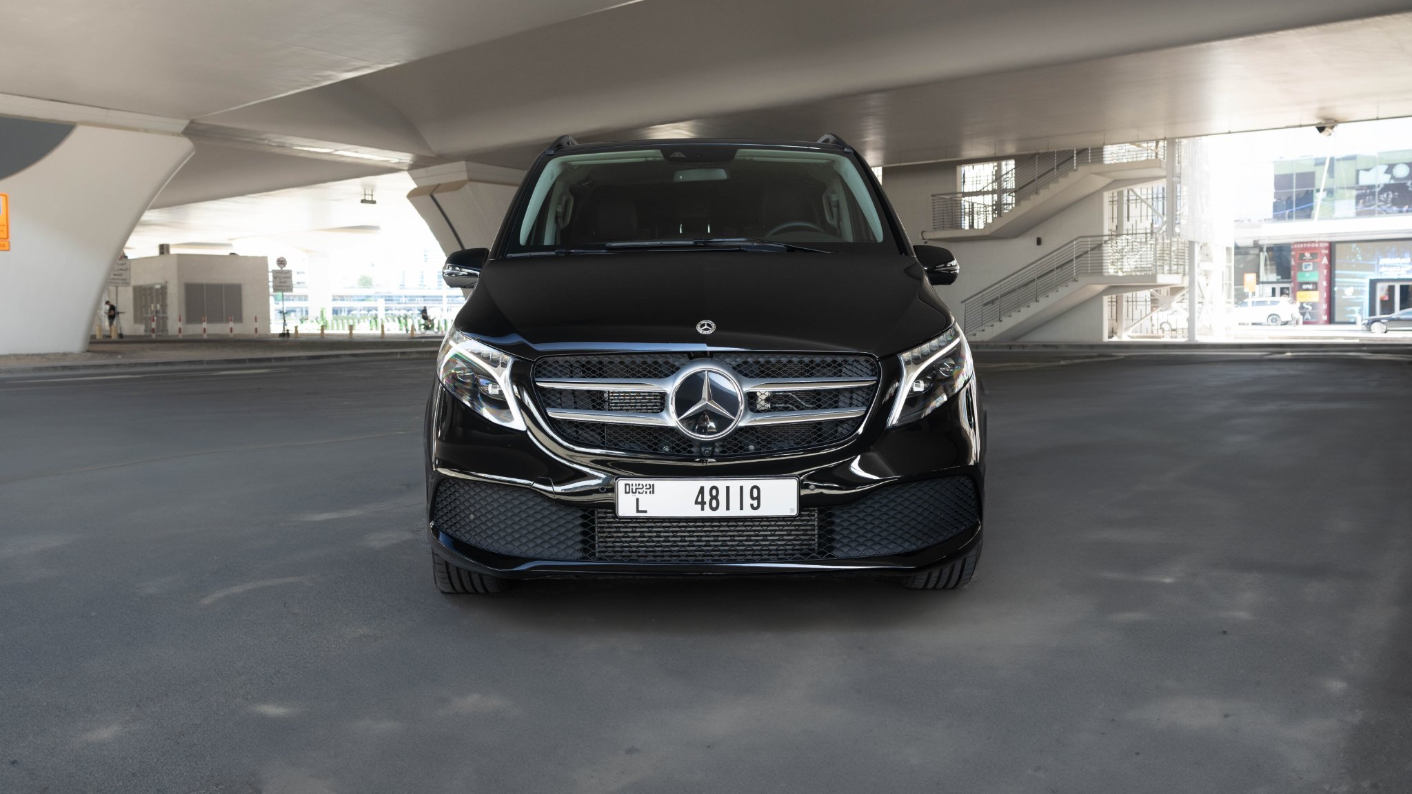 MERCEDES V-CLASS BLACK - Rent in Dubai UAE