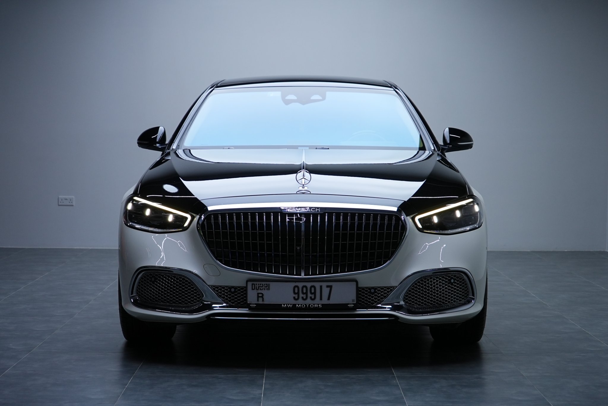 Mercedes Maybach S680 Long White - Rent in Dubai UAE